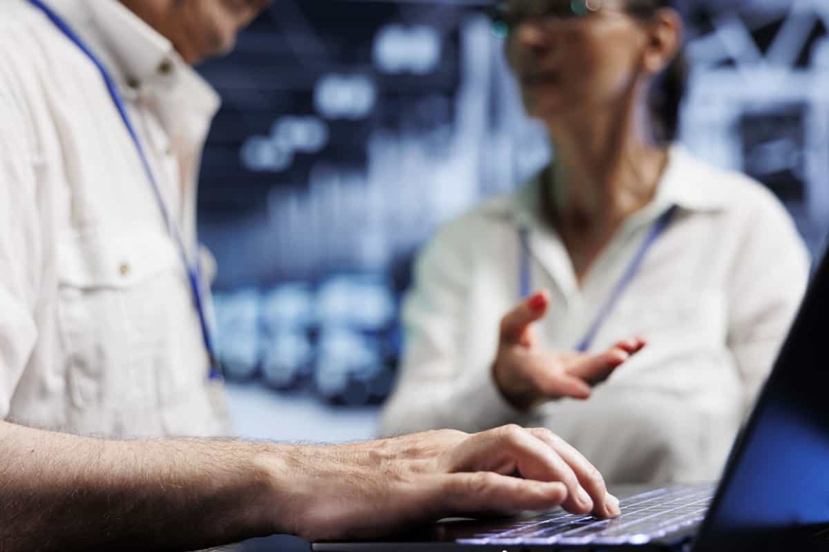 Choosing the Right Vendor for Your Healthcare Data Warehouse l WTT Solutions